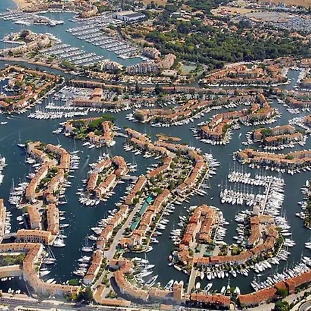 Apartamento Cosy T2 Au Coeur De Port-grimaud Dans Le Golf De St Tropez Grimaud